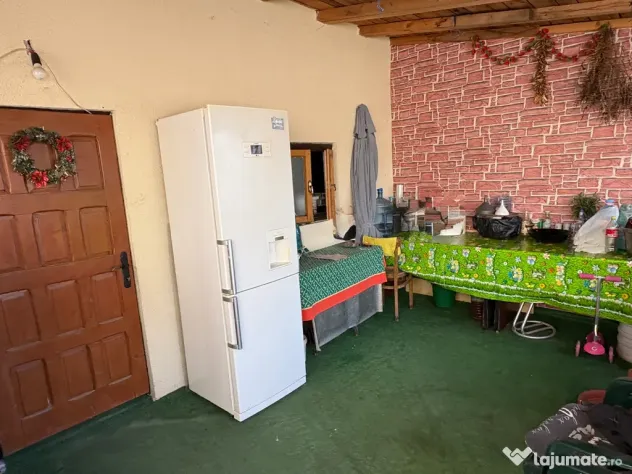Casă de vânzare în Clinceni strada privata. panouri solare