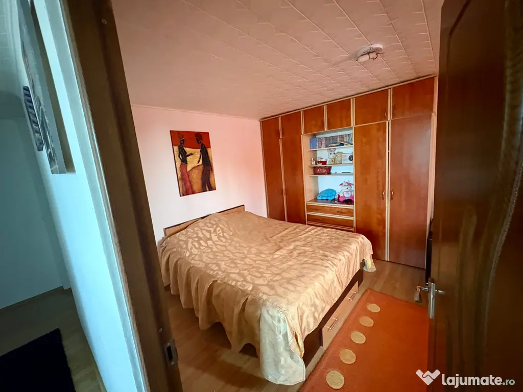 Casă de vânzare în Clinceni strada privata. panouri solare