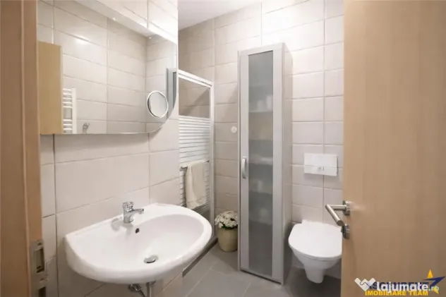 Rezidenta tip penthouse,doua nivele, terase,panouri solare,A