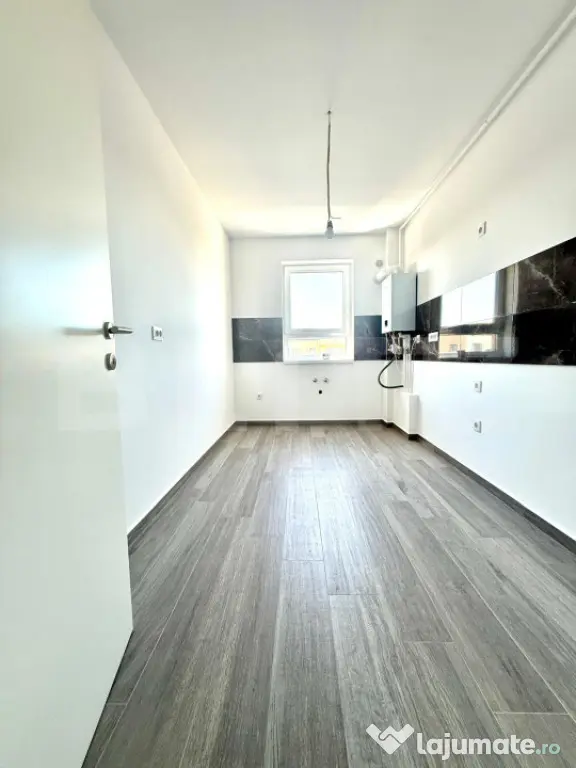 Apartament cu 2 camere decomandat, etaj 10/10 - Tractorul
