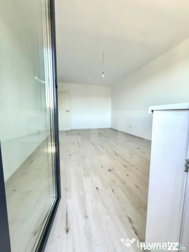 Apartament cu 2 camere decomandat, etaj 10/10 - Tractorul - Brasov (Brasov)