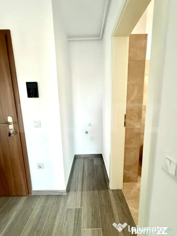 Apartament cu 2 camere decomandat, etaj 10/10 - Tractorul - Brasov (Brasov)