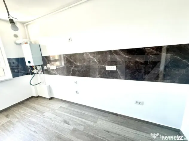 Apartament cu 2 camere decomandat, etaj 10/10 - Tractorul - Brasov (Brasov)