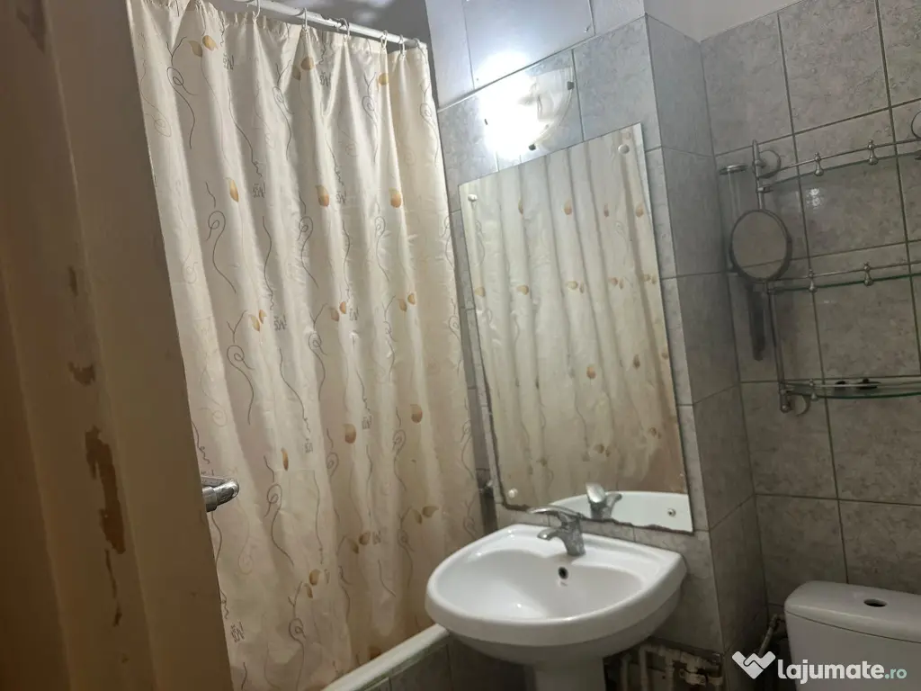 Închiriez apartament 2 camere Razboieni
