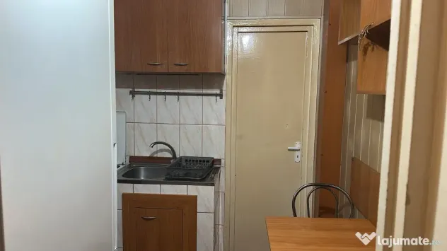 Închiriez apartament 2 camere Razboieni