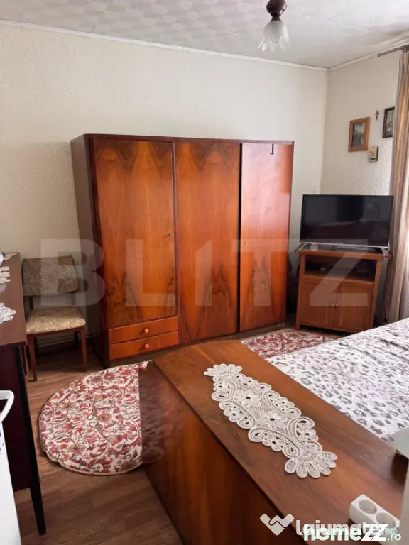 Apartament 3 camere, semidecomandat, central