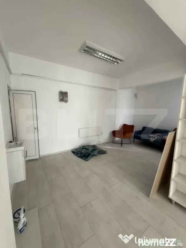 Spațiu comercial sau locuință, 49 mp, zona Centrală - Vo - Voinesti (Dambovita)