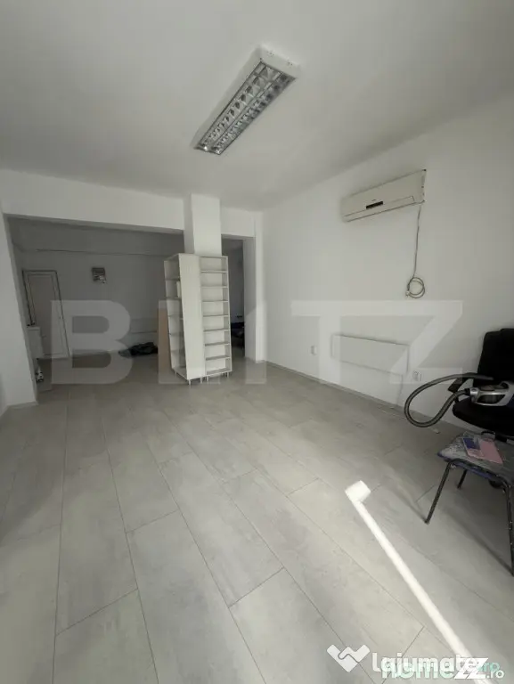 Spațiu comercial sau locuință, 49 mp, zona Centrală - Vo - Voinesti (Dambovita)