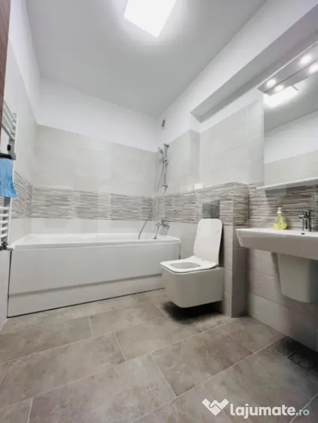 Apartament 2 camere, ansamblu rezidential, zona Lapus