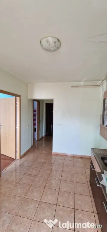 Apartament 1 camera decomandat, balcon, et.2 Floresti