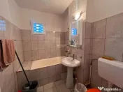 Apartament 4 camere-etaj 1-90 mp-Podu Ros-sens giratoriu