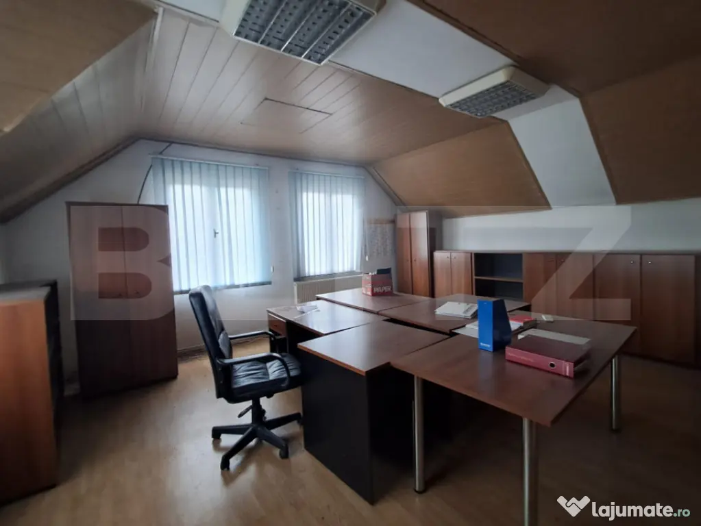 Proprietate de vanzare, 240 mp, teren 4500 mp, zona Depozite
