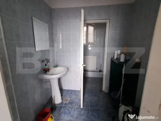 Proprietate de vanzare, 240 mp, teren 4500 mp, zona Depozite