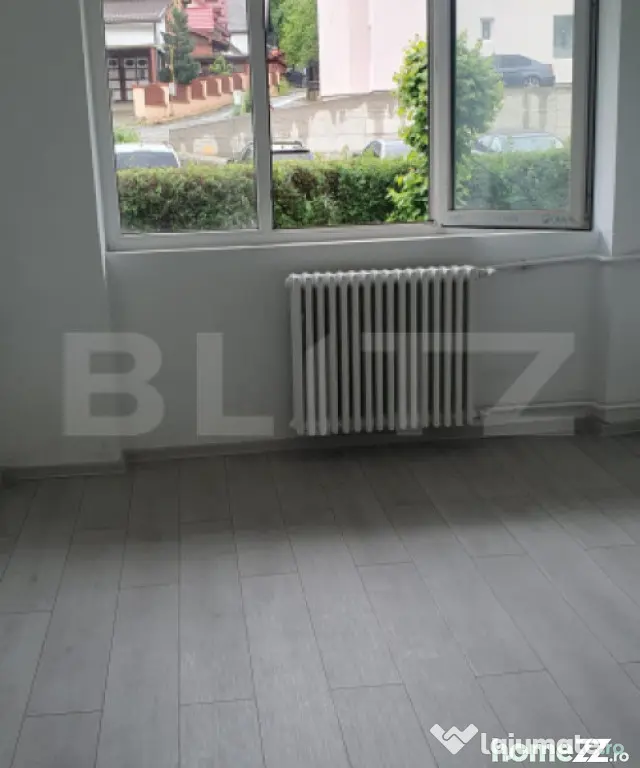 Apartament cu 3 camere, semidecomandat, renovat, nemobilat i - Vatra Dornei (Suceava)