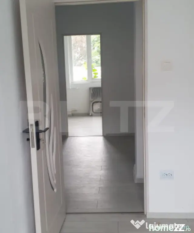 Apartament cu 3 camere, semidecomandat, renovat, nemobilat i - Vatra Dornei (Suceava)