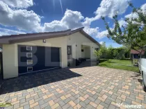 Casa de vanzare, tip parter, zona Unirea, teren 7 arii