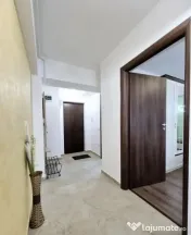 Mamaia apartament 2 camere renovat loc parcare