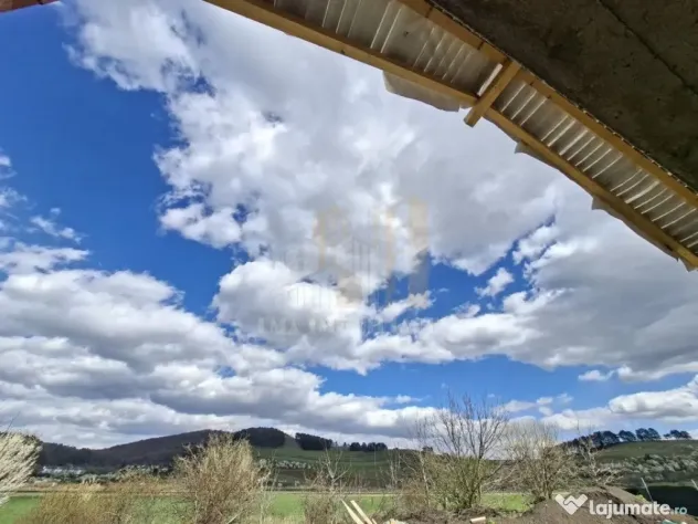 Casa individuala parter plus etaj Sanpetru Brasov zona Le...