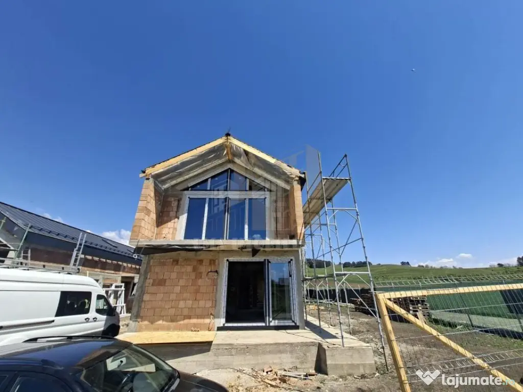 Casa individuala parter plus etaj Sanpetru Brasov zona Le...