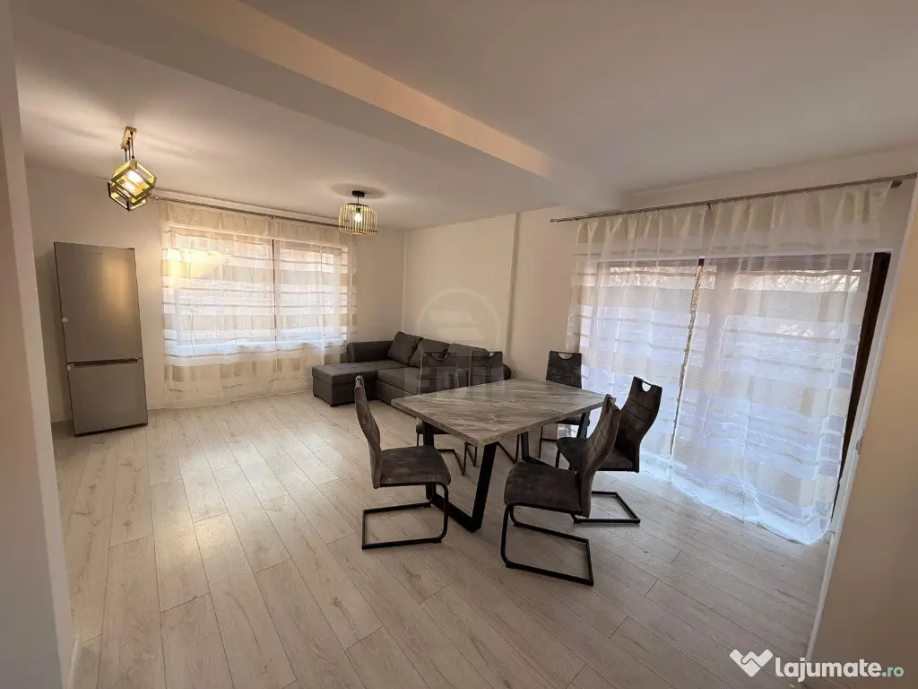 Inchiriere Casa 3 camere; 77 mp; 2 bai