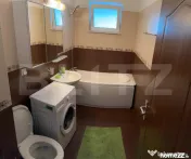 Apartament 3 camere, decomandat, zona Zamca 