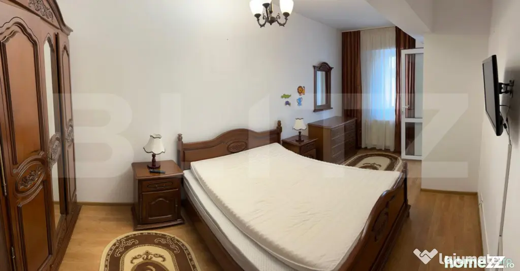 Apartament 3 camere, decomandat, zona Zamca