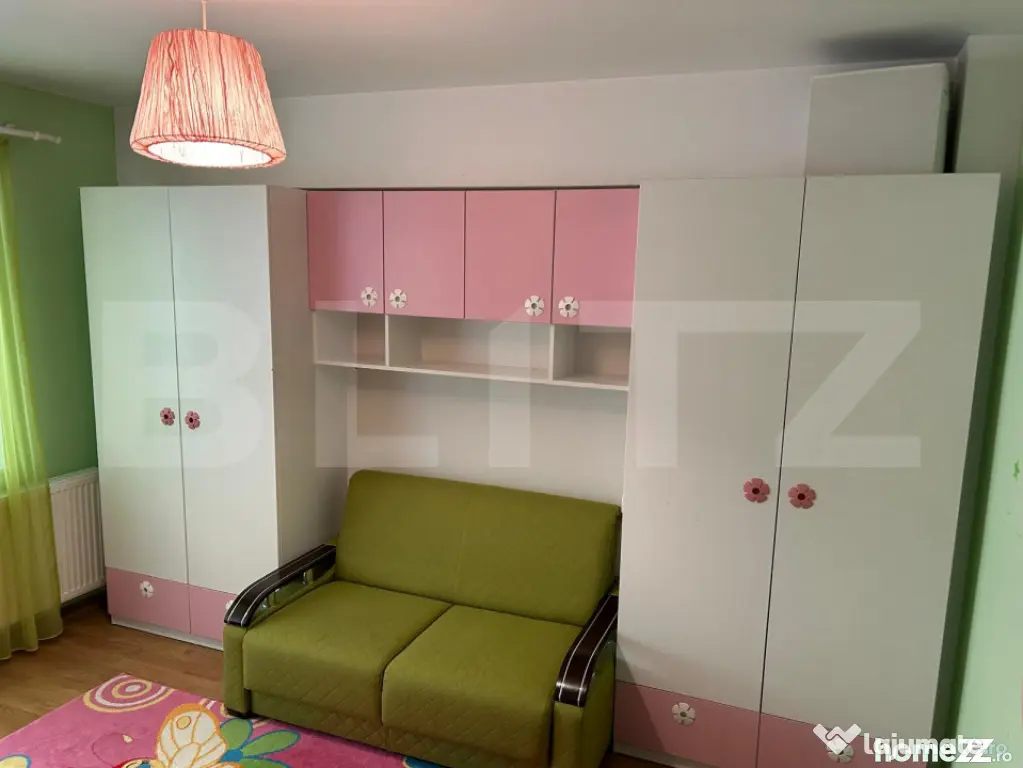Apartament 3 camere, decomandat, zona Zamca