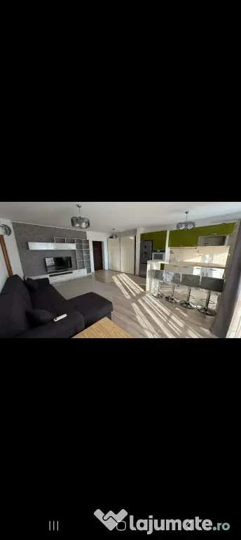 Închiriez apartament cu doua camere