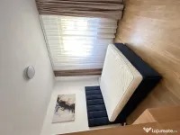 Proprietar inchiriez apartament decomandat 4 camere 2 bai