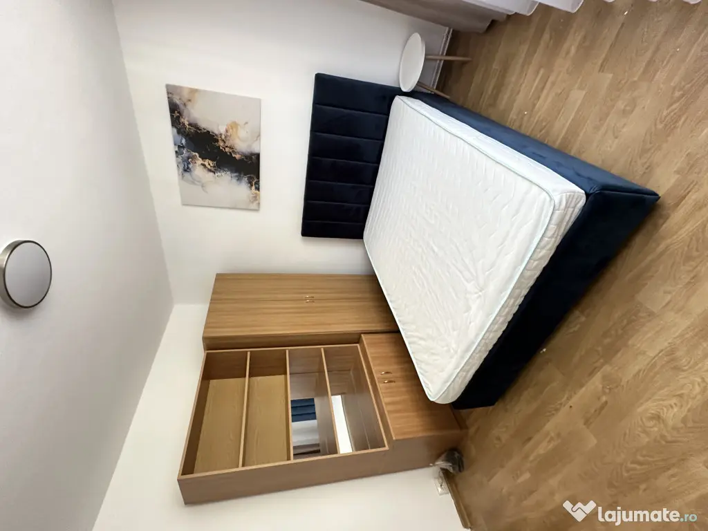 Proprietar inchiriez apartament decomandat 4 camere 2 bai