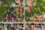 Casă cu teren 1018 mp și 2 fronturi stradale- Bujac