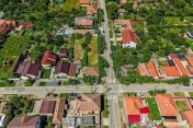 Casă cu teren 1018 mp și 2 fronturi stradale- Bujac