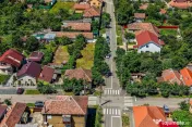 Casă cu teren 1018 mp și 2 fronturi stradale- Bujac