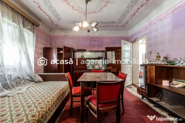 Casă cu teren 1018 mp și 2 fronturi stradale- Bujac