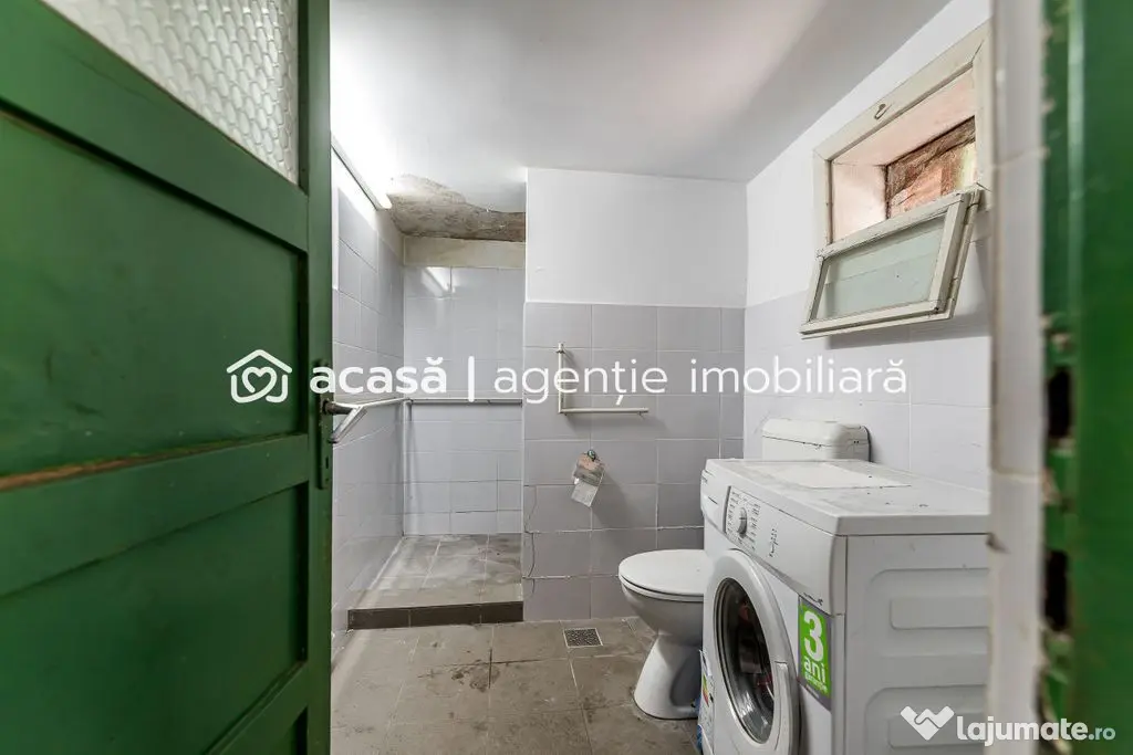 Casă cu teren 1018 mp și 2 fronturi stradale- Bujac