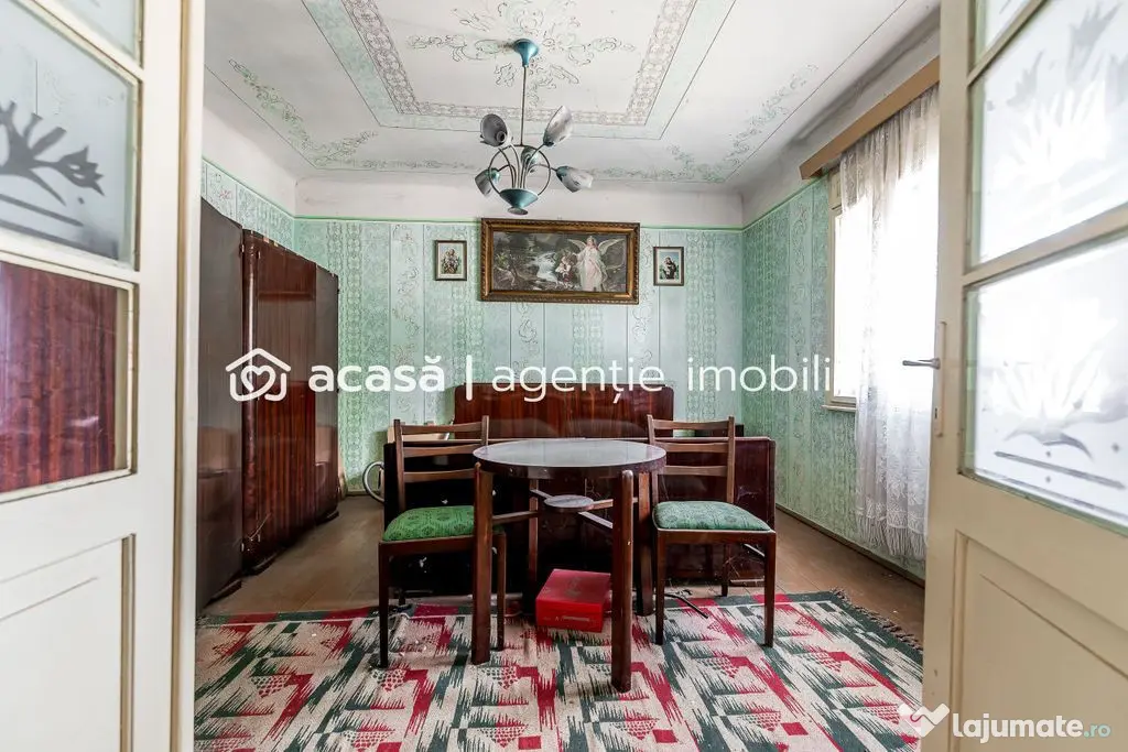 Casă cu teren 1018 mp și 2 fronturi stradale- Bujac