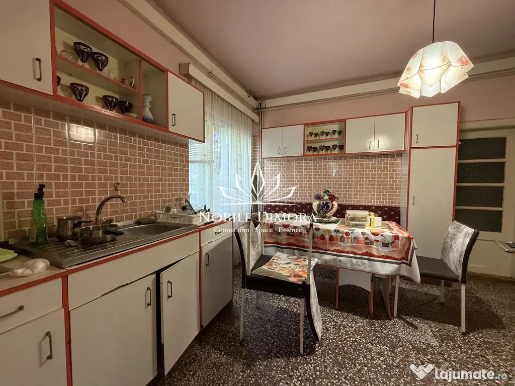 Casa spatioasa de 156mp cu 4 camere, teren de 237mp in Bu...