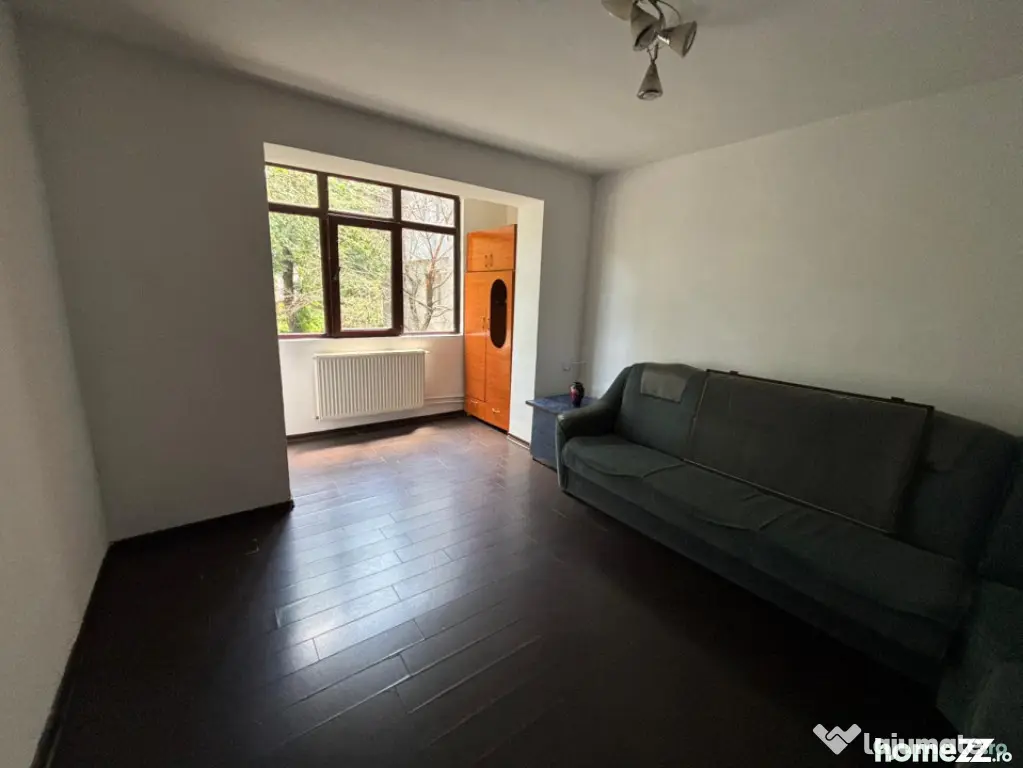 Apartament cu 2 camere- zona Vest - Ploiesti (Prahova)