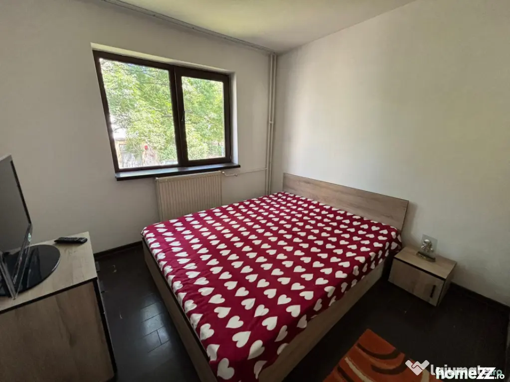 Apartament cu 2 camere- zona Vest - Ploiesti (Prahova)