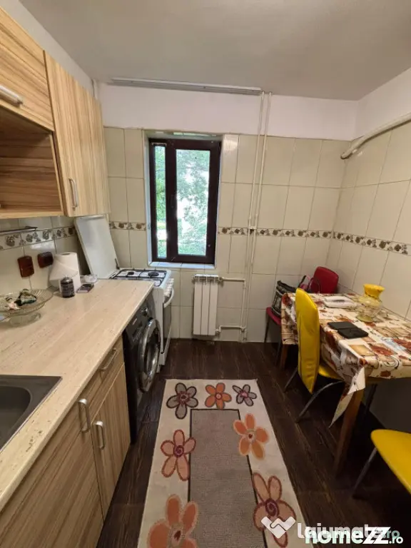 Apartament cu 2 camere- zona Vest - Ploiesti (Prahova)