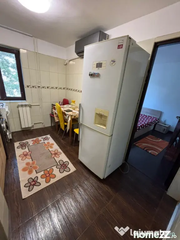 Apartament cu 2 camere- zona Vest - Ploiesti (Prahova)