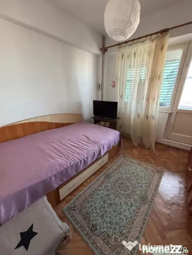 Apartment cu 3 camere, bloc 1981- ULTRACENTRAL - Ploiesti (Prahova)