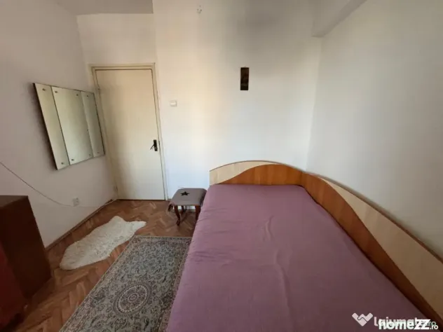 Apartment cu 3 camere, bloc 1981- ULTRACENTRAL - Ploiesti (Prahova)