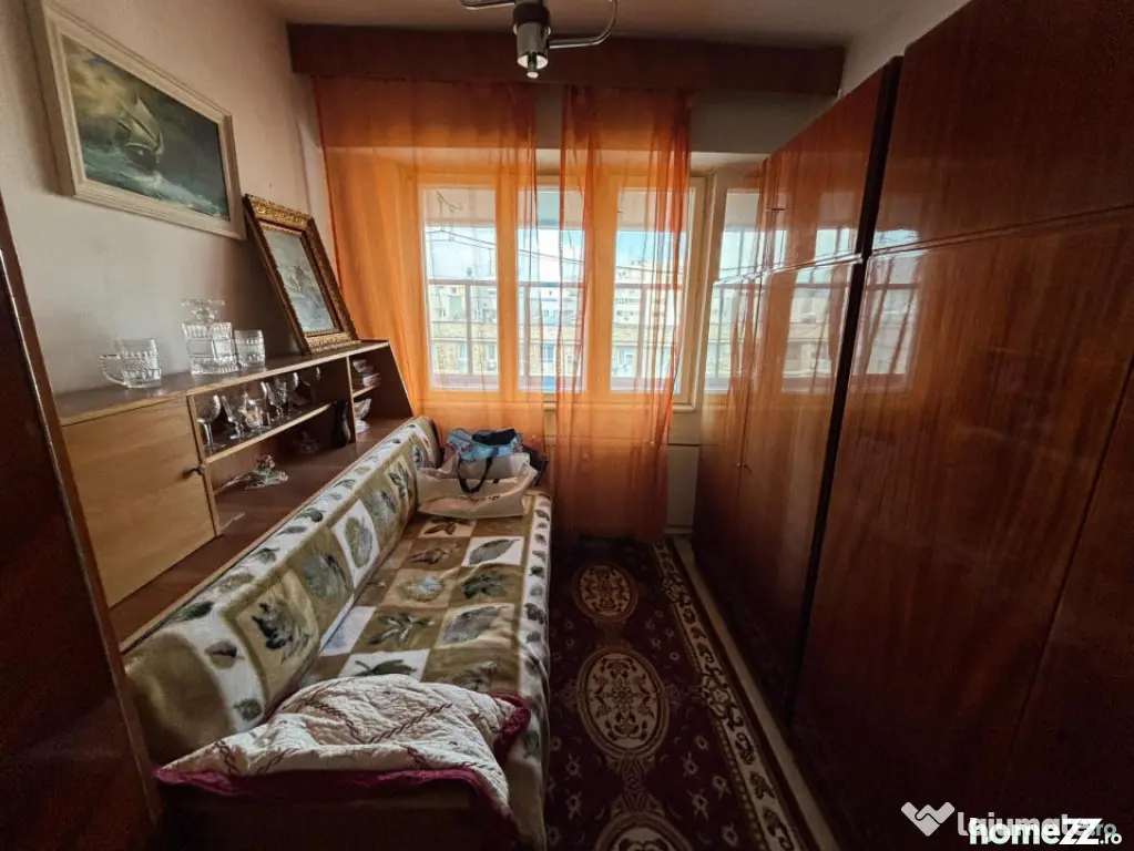 Apartment cu 3 camere, bloc 1981- ULTRACENTRAL - Ploiesti (Prahova)