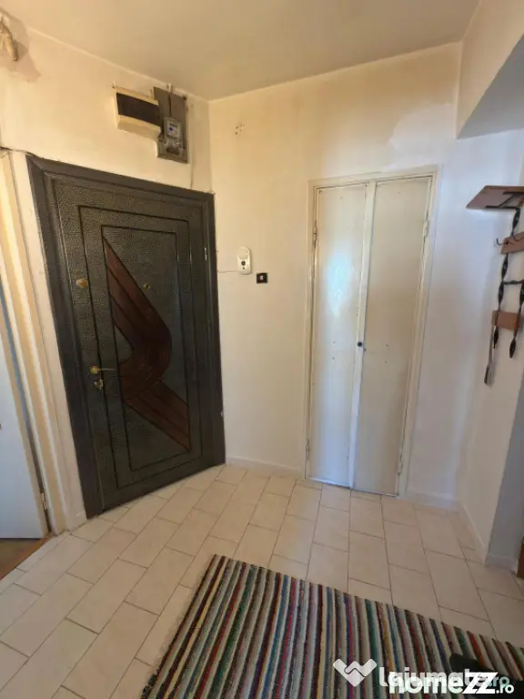 Apartment cu 3 camere, bloc 1981- ULTRACENTRAL - Ploiesti (Prahova)