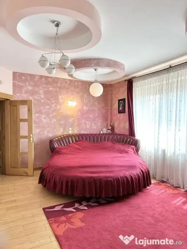 Vila P+1+M incojurata de o oaza de liniste si verdeata Br...