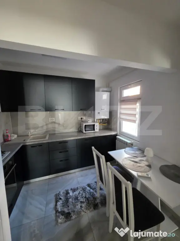 Apartament cu 2 camere, 43 m2, decomandat, zona Micro 39A