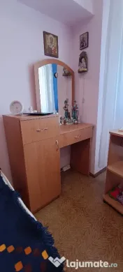 Vand mobilier tineret stare exceptionala