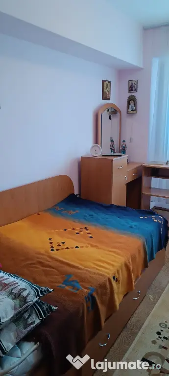 Vand mobilier tineret stare exceptionala