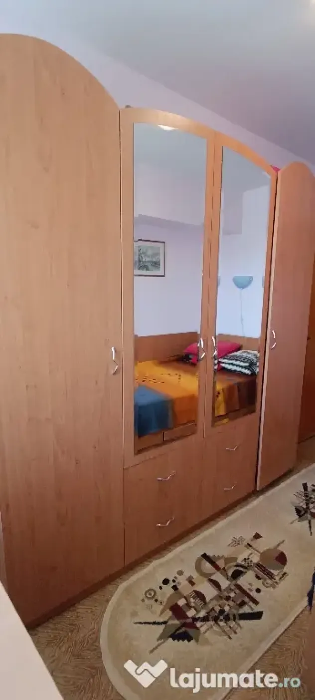 Vand mobilier tineret stare exceptionala